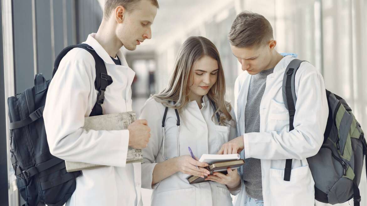 How API Technology Connects the Transportation Economy